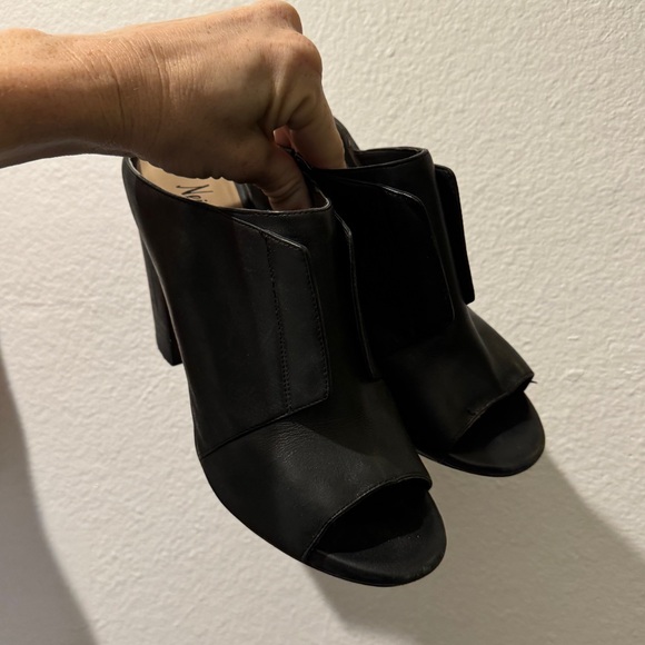 Neiman Marcus Black Leather Heels - Picture 4 of 5